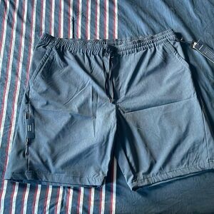 Kenneth Cole Shorts Size 2XL  !!! NWT !!!